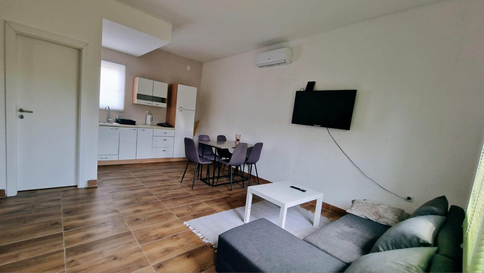 Apartman Lena Tusilovic Ngoại thất bức ảnh