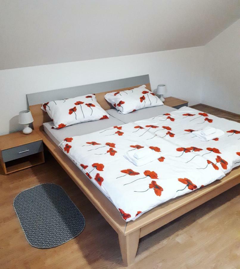 Apartman Lena Tusilovic Ngoại thất bức ảnh